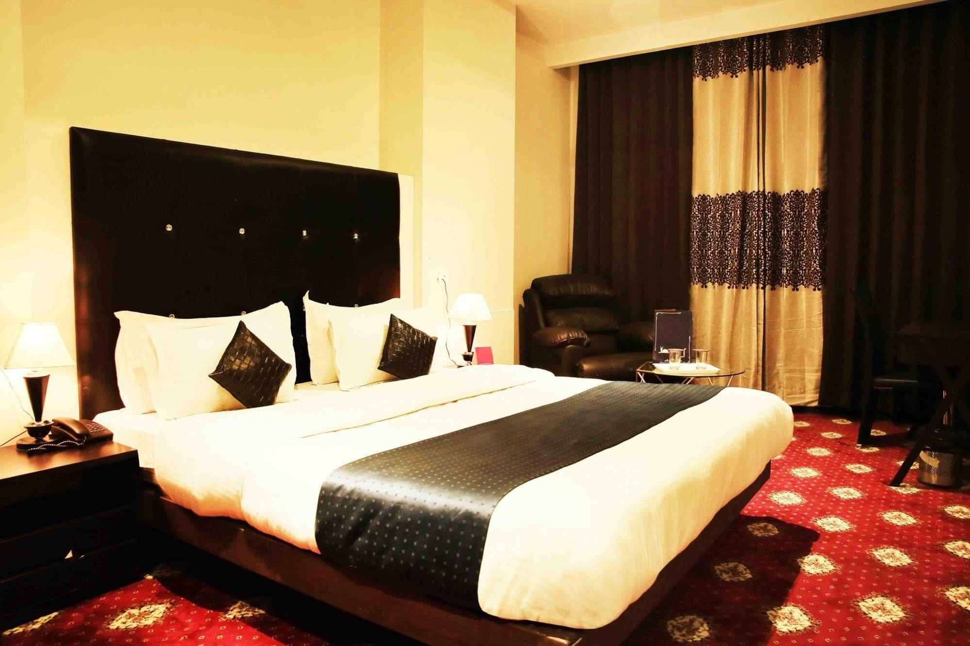 Fabhotel Prudent Amritsar Luaran gambar